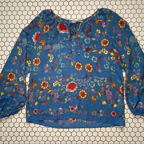 Dalia Bell Sleeve Blouse Size Small Blue‎ Floral Print - Picture 2 of 9
